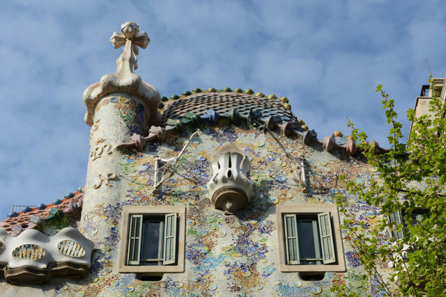 Ngắm Barcelona đẹp mê hoặc với kiến trúc ấn tượng - Ảnh 6.