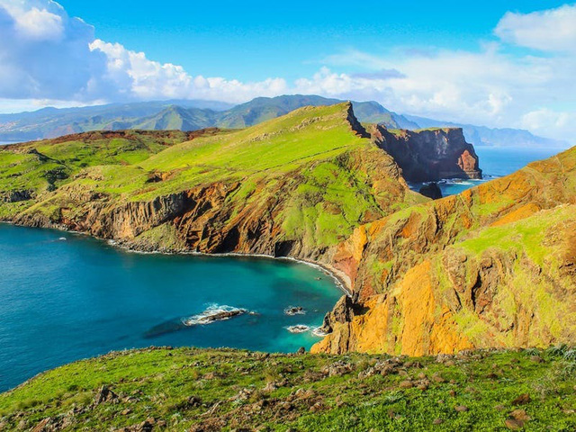 Khám phá “hòn đảo du lịch tuyệt nhất Châu  Âu” 7 năm liền - Ảnh 1.